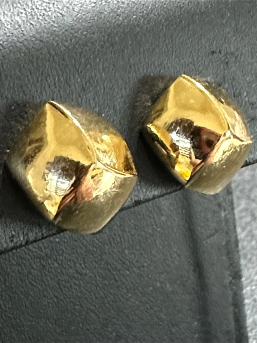Vendome Pat.No. 3.176.465 VTG Gold Tone Adjustable Screw Back Clip On Earrings